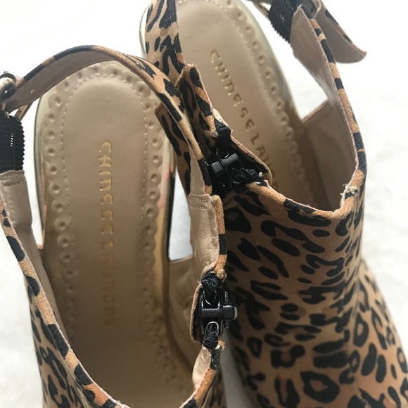 NEW Chinese Laundry cheetah wedges! - Picture 6 of 7